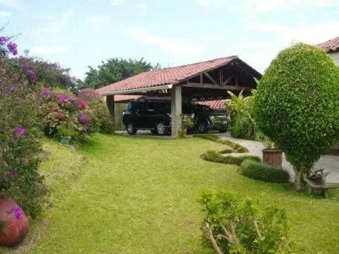 Casa en Escazú, San Antonio, con vista y zona verde