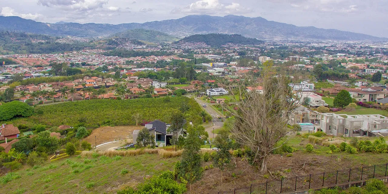 Mountaintop Colinas de Montealegre Lot
