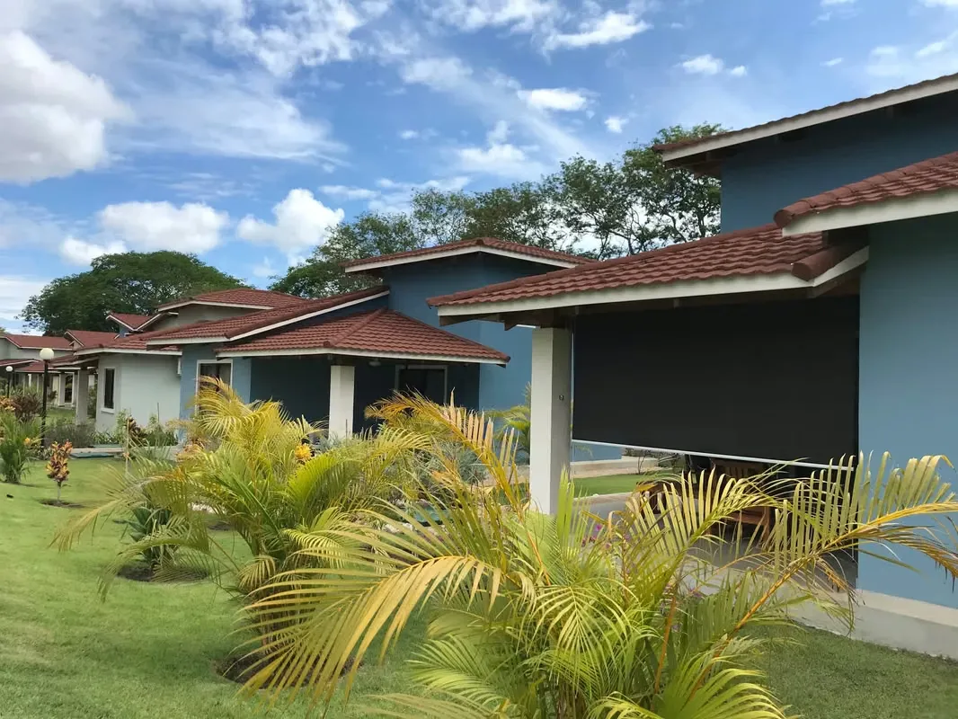 VILLA SUNFLOWER FOR RENT BEACH POTRERO