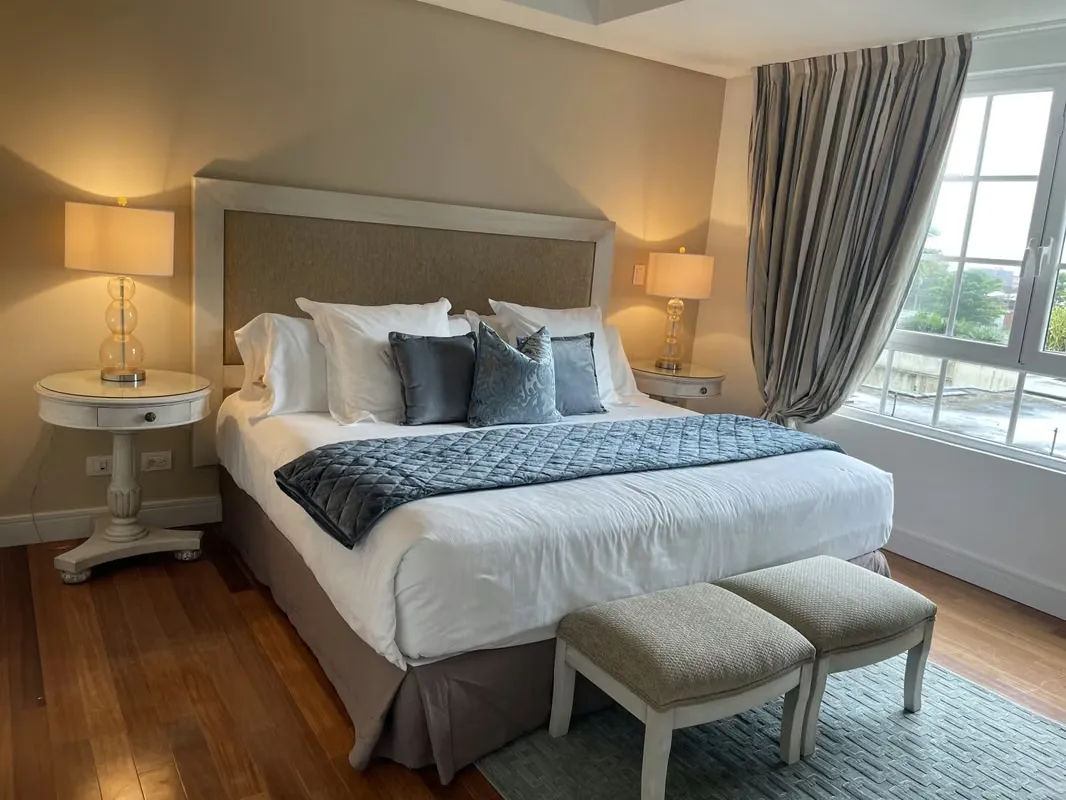 Luxury Apartment (3 bedrooms + TV room) Cortijo Los Laureles Escazú