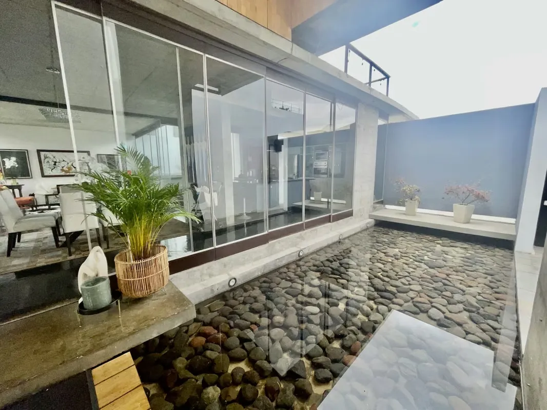 Se vende casa de lujo en Bosques Altamonte, Curridabat (AD)