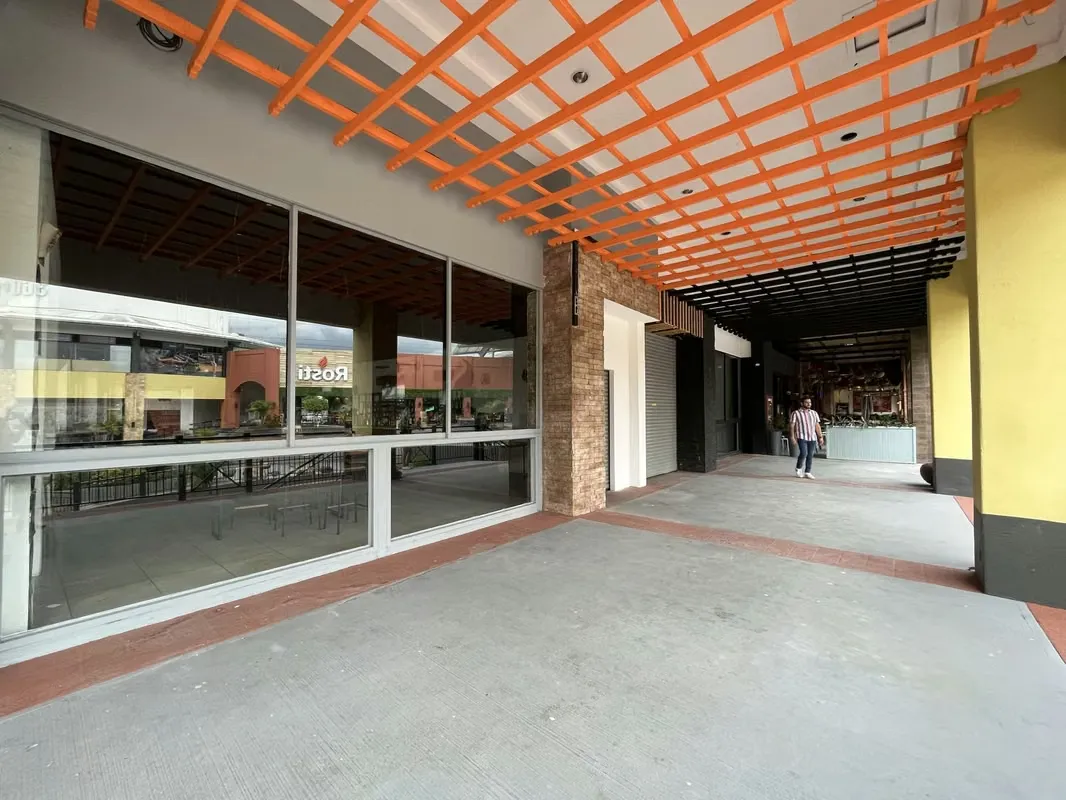 Local comercial 488m2 Tres Ríos para restaurante