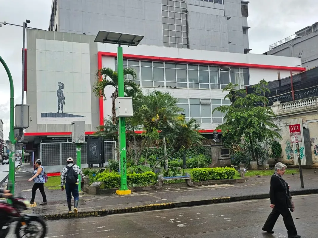 Edificio en San Jose con 30% DESCUENTO calle Central entre ave. 1 y 3