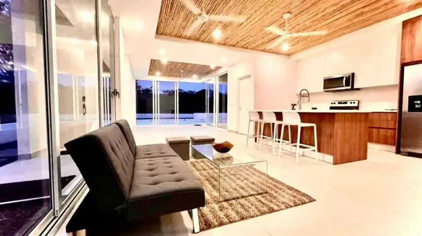 Venta de casa de lujo con 3habitaciones y piscina privada. Cod.95383