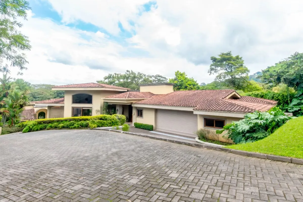 Venta de Casa en Condominio en Ciudad Colon