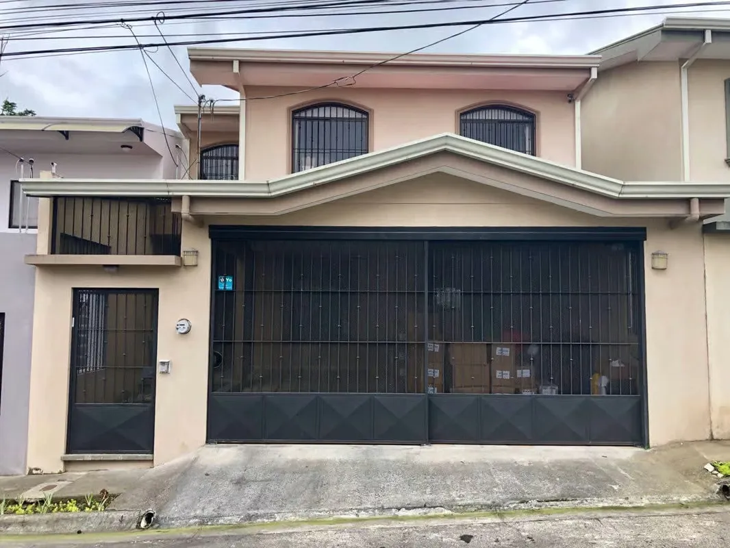 House for sale in Guadalupe.