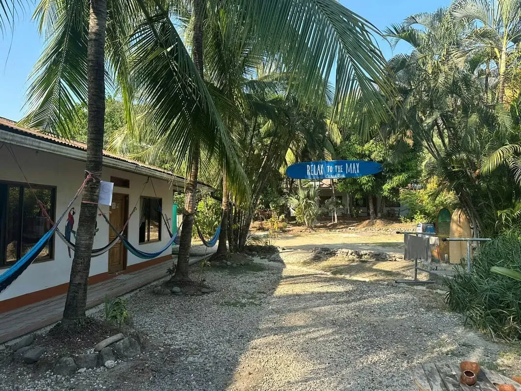 SE VENDE PROPIEDAD COMERCIAL HOSPEDAJE EN SANTA TERESA, CÓBANO