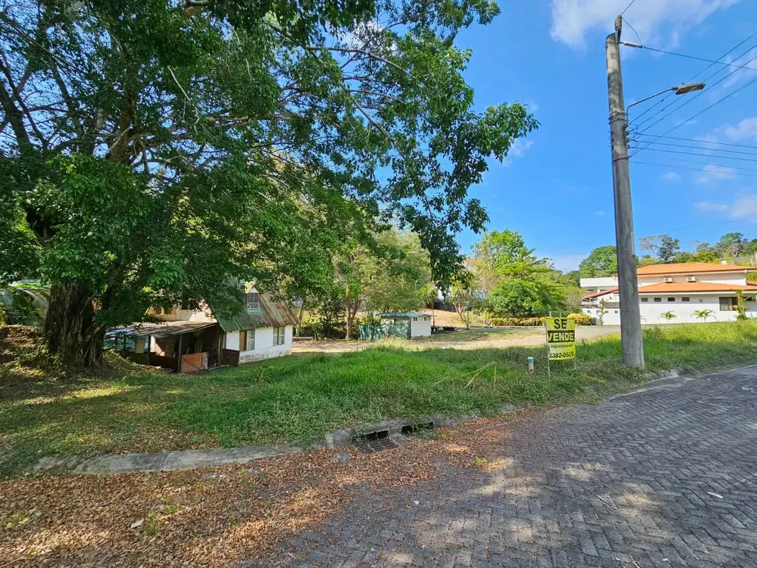 Lote de Playa condominio Villa Leona Punta Leona…..a 1h de San Jose