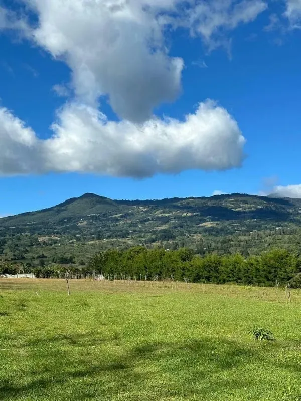 Lote sale in Barva, via the mountain.