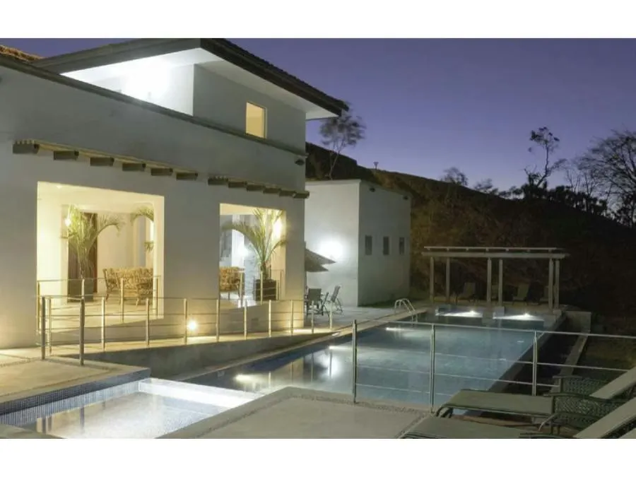 Cerro Colon is one of the best condominiums in the country, it is a very exclusive place where your family and you will enjoy its ...
