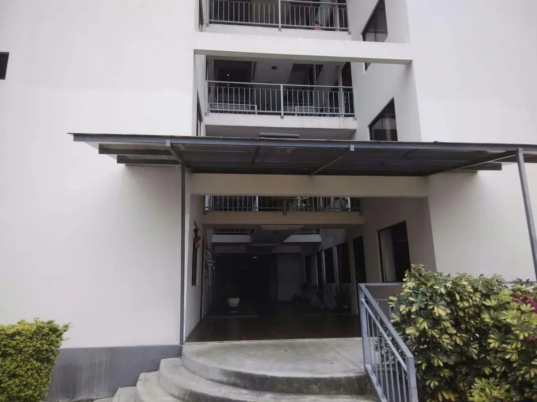 ¡Venta de Moderno y Acogedor Apartamento en Hatillo, cerca de San José!
