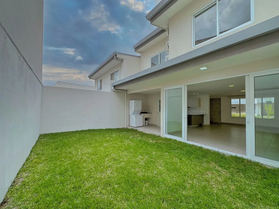 HOUSE RENTAL IN CONDOMINIUM - ESCAZU