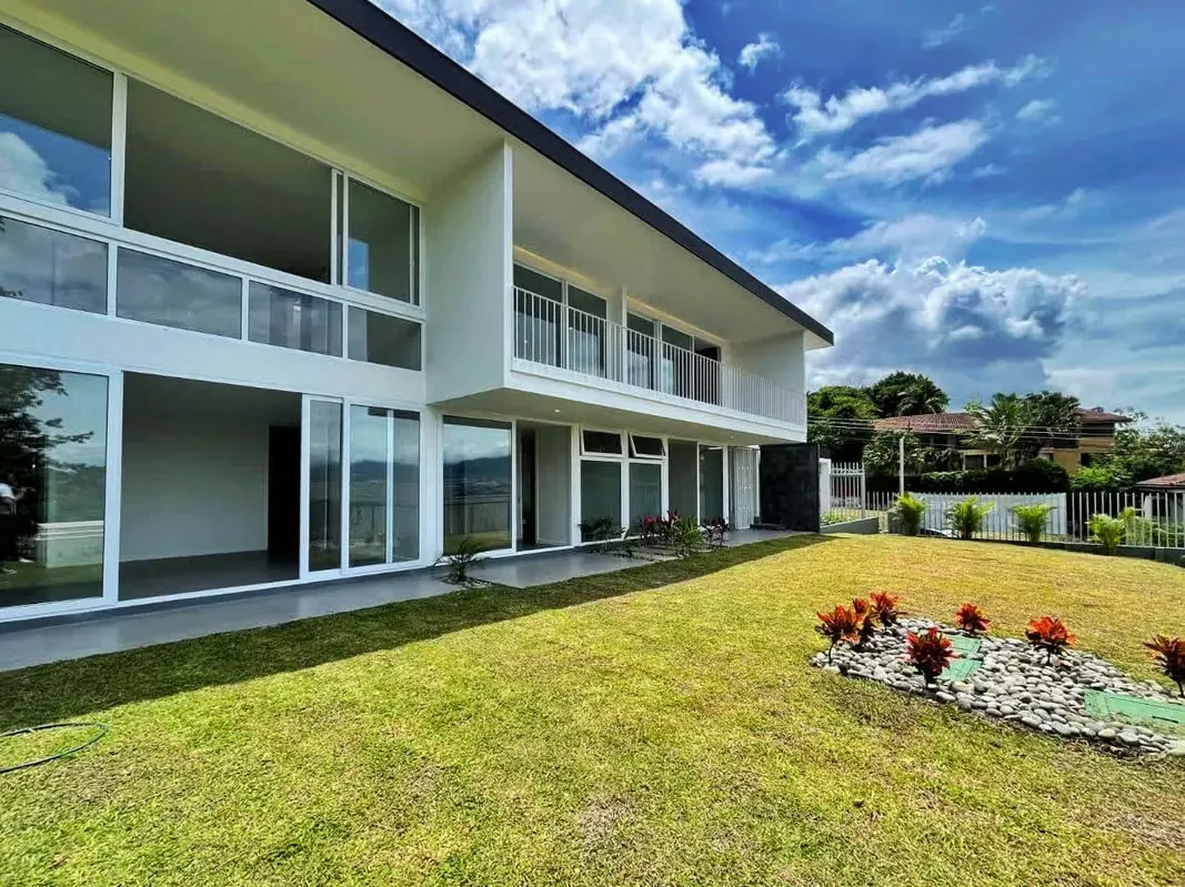SALE OF HOUSE MIRADOR - SCAZÚ JABONCILLOS