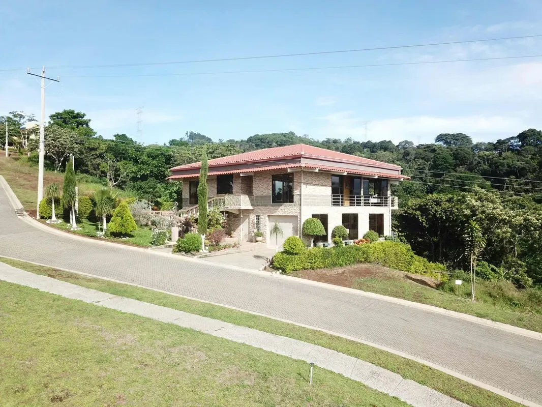 Casa en venta en Naranjo, Hacienda Natura, vistas al Valle Central