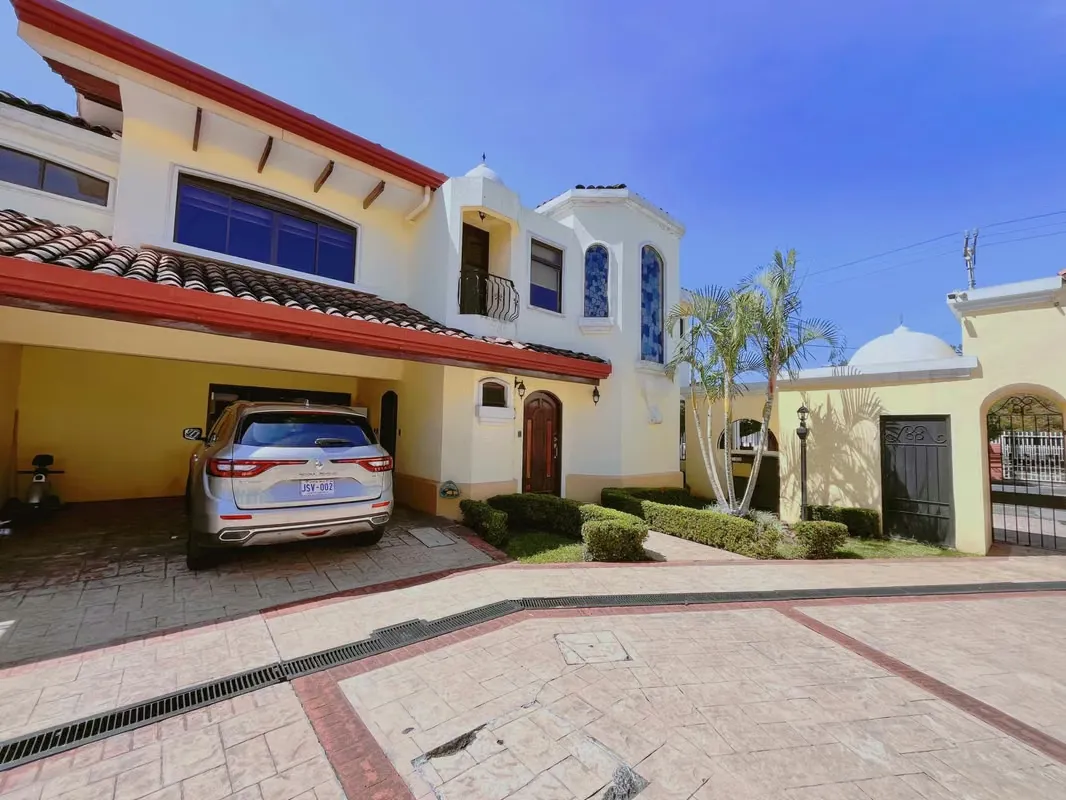 Casa en Condominio / Oportunidad única en La Ribera de Belén, Heredia.