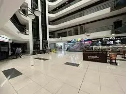 El principal oficentro de la zona este de San José, cuenta con más de 20,000 m2 y una serie de servicios que hacen de este edificio un lugar atractivo ...