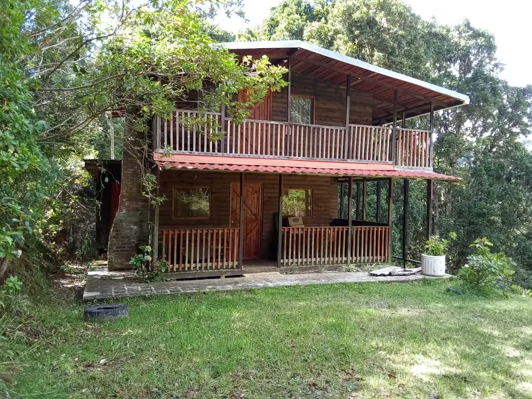 Venta de Cabaña en El Cañón de El Guarco | 3,419 m² con Potencial de Expansión