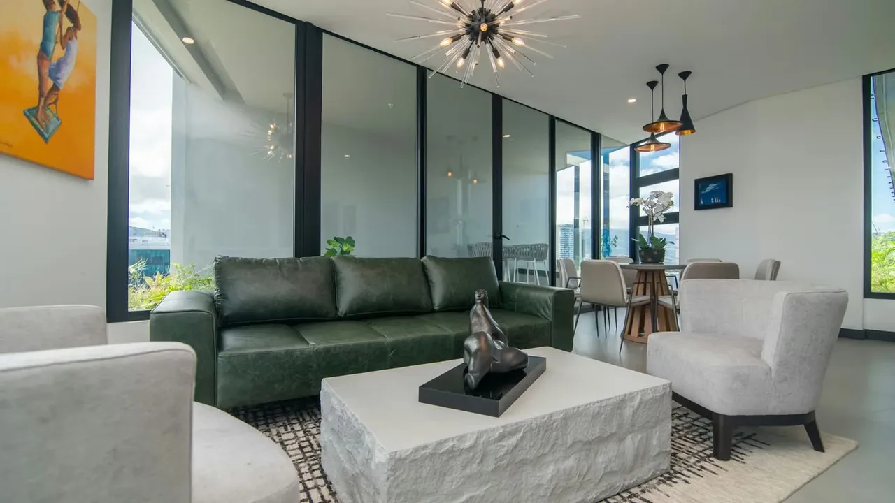 Penthouse for Sale, Barrio Dent 5645.