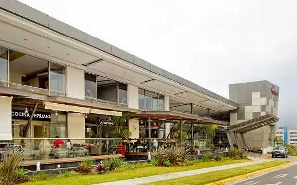 Alquiler de Local Comercial en Primera Planta en Plaza Antares. ID 39135