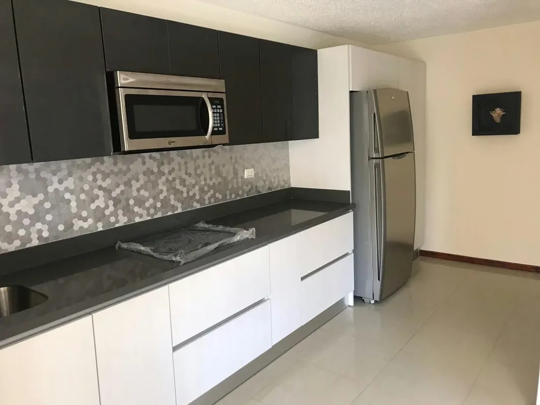 Te presento una oportunidad única en el Condominio Costa Linda, un lugar donde la comodidad, la seguridad y el estilo se encuentran. ...