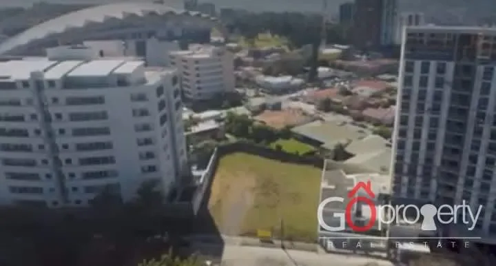 En venta terreno para desarrollo habitacional en Rohrmoser