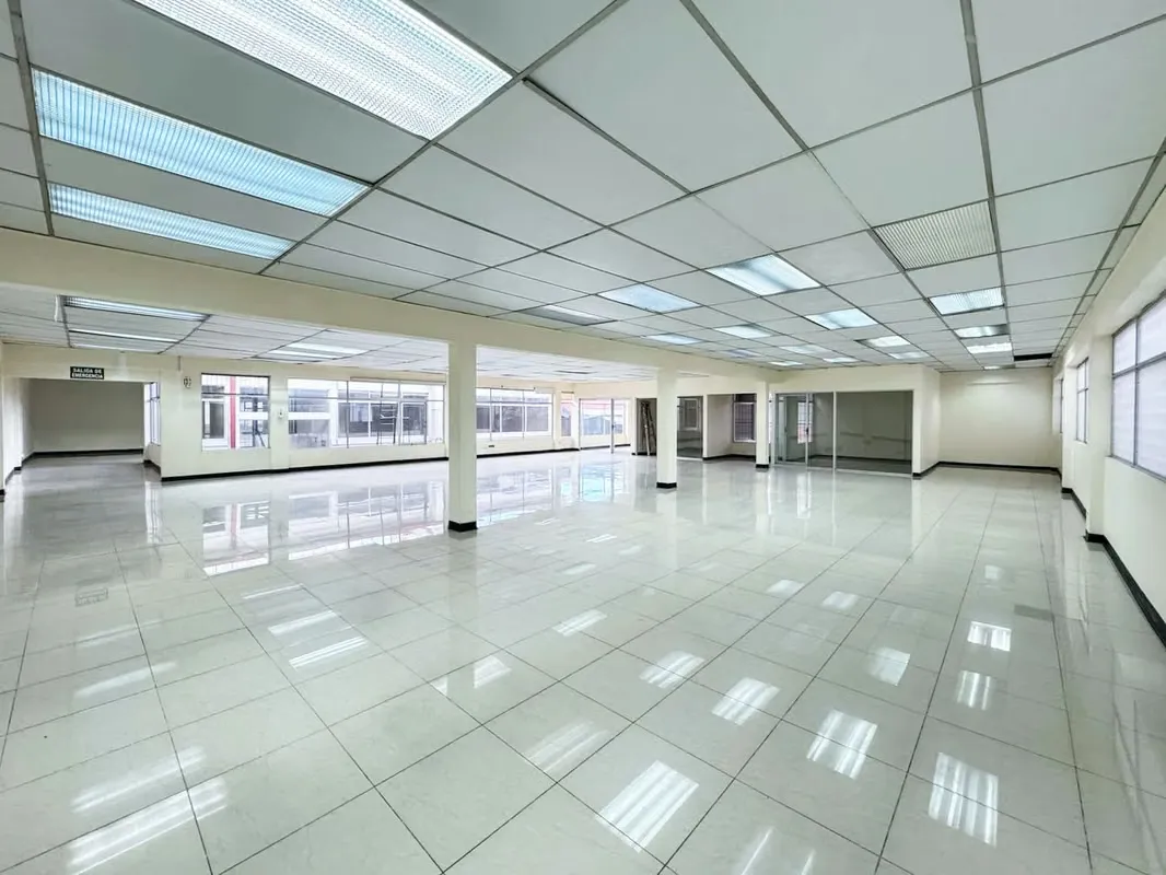 Se vende Edificio Comercial en San José centro (AD).