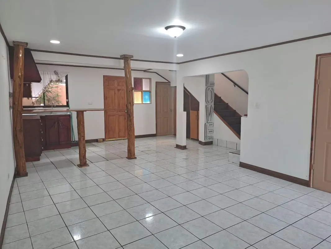 For sale House in Guadalupe 3 hab 1 garage