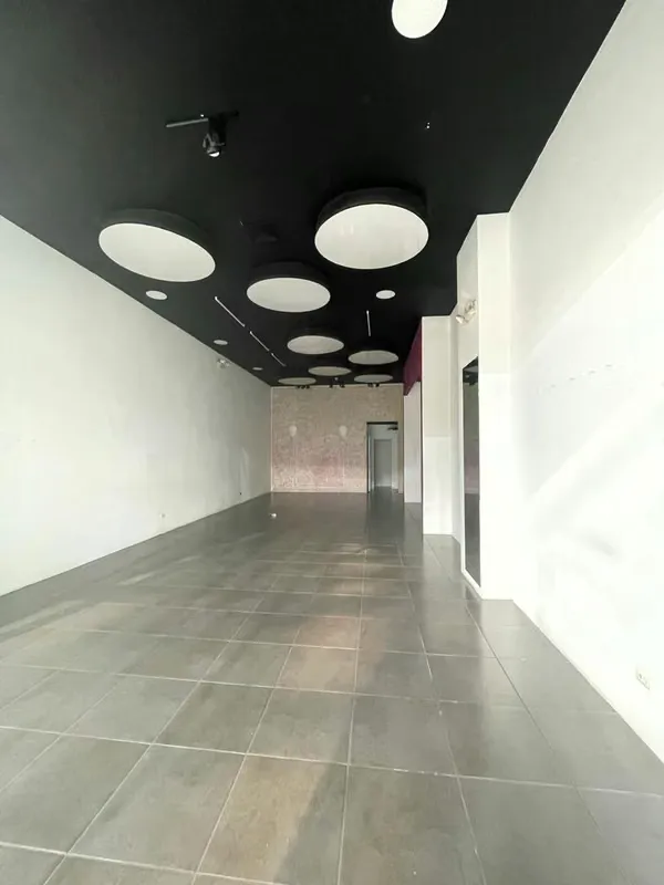 Retail Space for Rent, 88.52 m² - Shopping Center - Paseo de las Flores ID5722