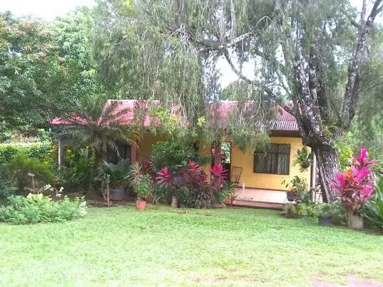 Bella casa en venta en Turrubares con amplio lote