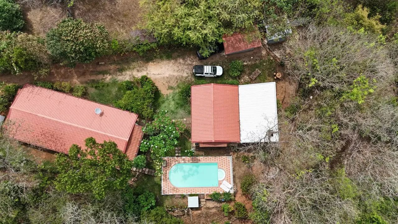 Sale of Quinta with 2 Houses in Turrubaras, Water born 18km from the 27