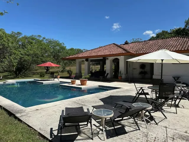 Venta Finca con casaclub y piscina, Orotina para proyecto inmobiliario