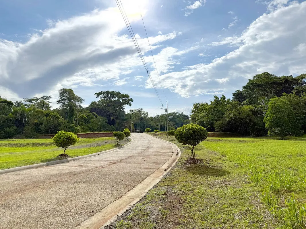 Se venden Lotes en Proyecto cerca de Playa Bejuco, Parrita (MV).