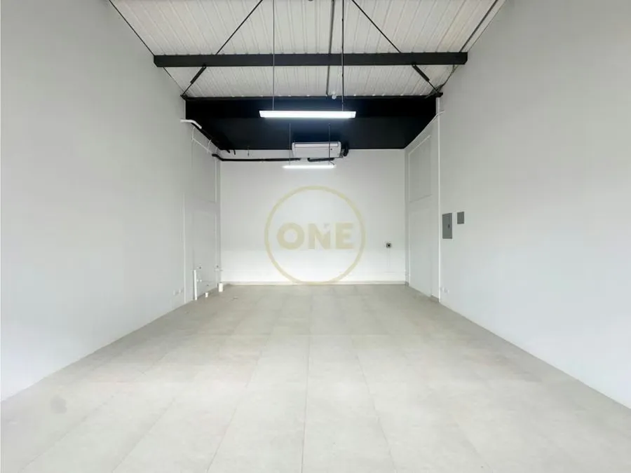Excelente local comercial en venta en Jacó