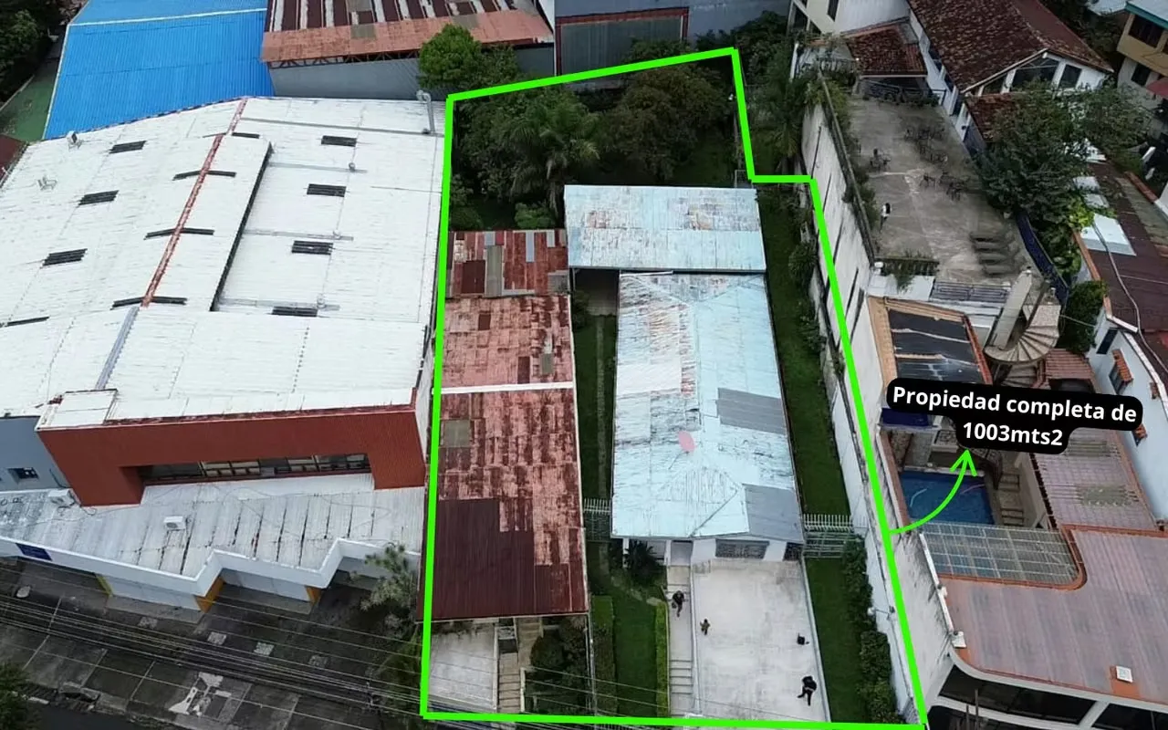 The property of 1000 mts2 is sold in a strategic location in San José.
