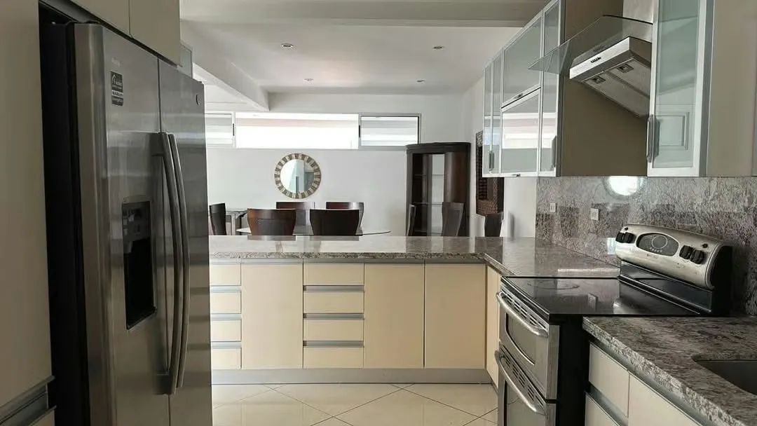 ALQUILER O VENTA – CASA AMUEBLADA EN CONDOMINIO ESCAZÚ*