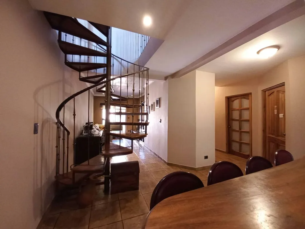 VENTA DE CASA EN URBANIZACIÓN, FLORES, HEREDIA PARA INVERSIÓN