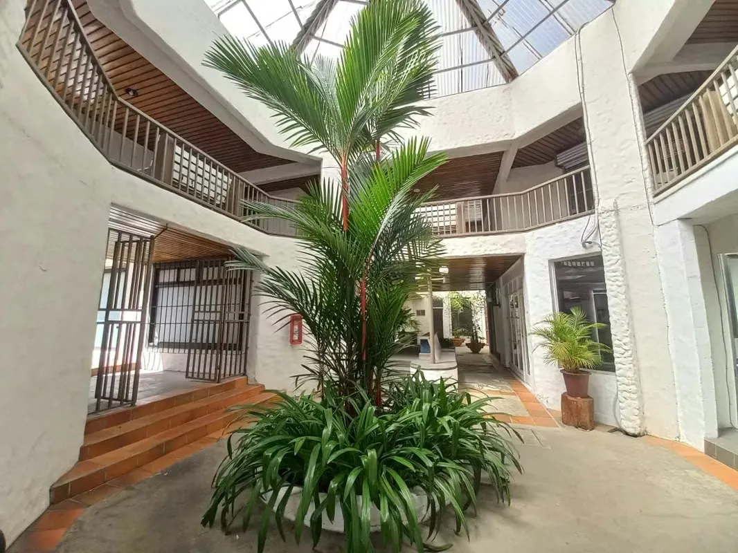 VENTA Y ALQUILER DE LOCAL EN COMERCIAL EL CRUCE SAN RAFAEL DE ESCAZÚ