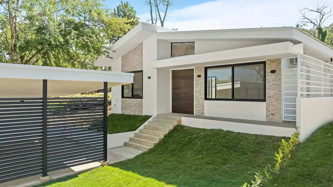 Casa Grande Oasis, casa a estrenar de 3 dormitorios en Playa Grande