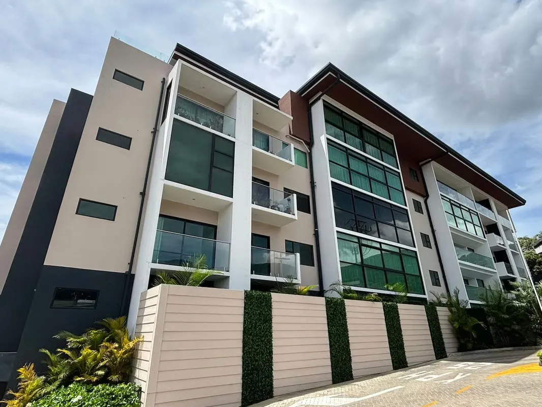 ALQUILER O VENTA DE APARTAMENTO EN CONDOMINIO - ESCAZU*