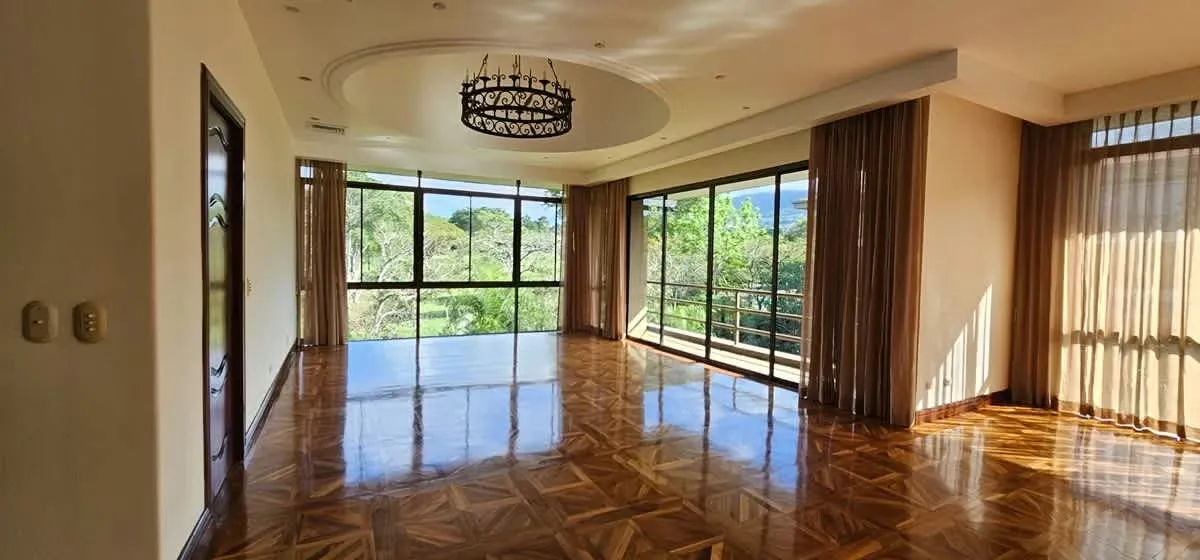 RPHES-4055 ESCAZU, SAN RAFAEL. LUXURIOUS 2 STORY PENTHOUSE IN EXCLUSIVE CONDOMINIUM