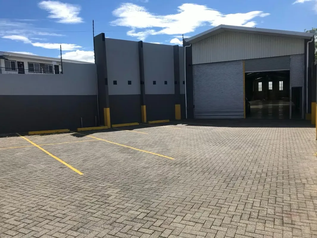 Commercial warehouse for sale