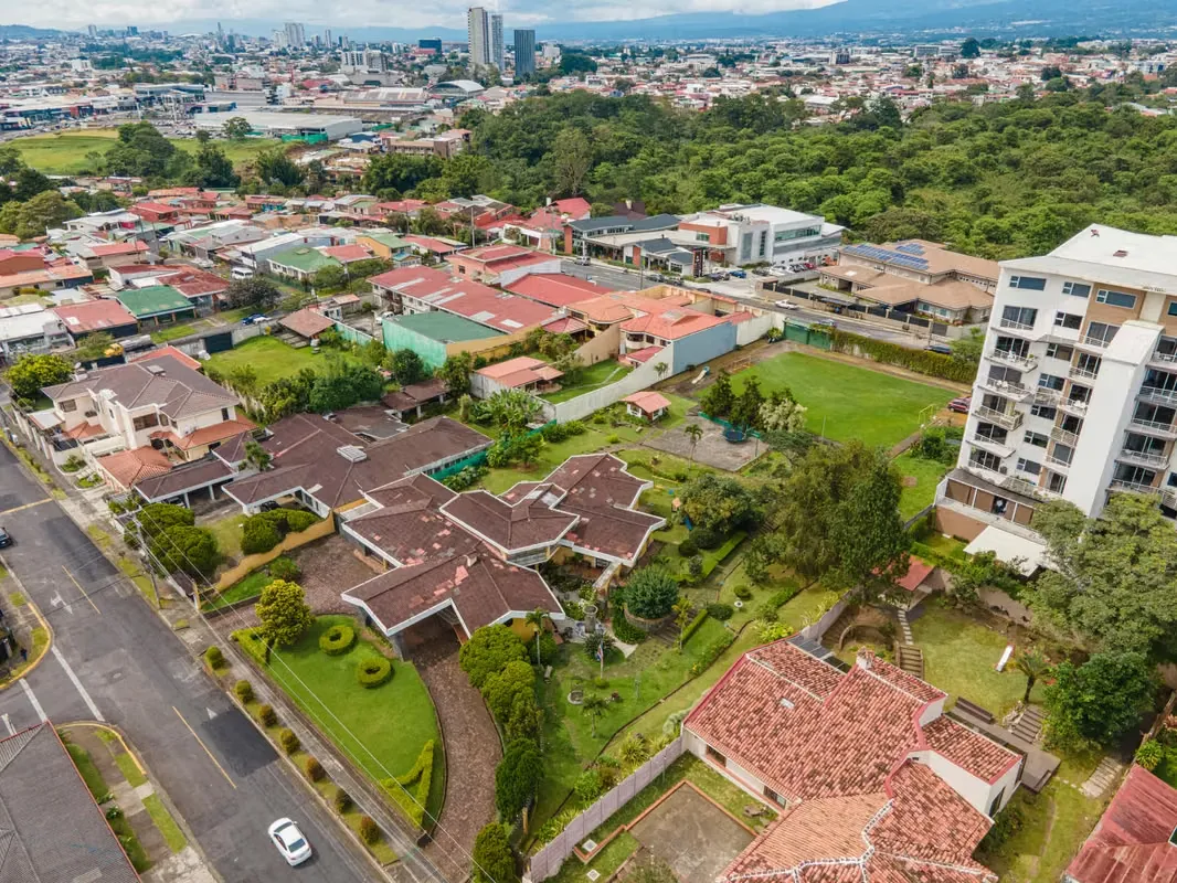 KR.Venta de Casa con Uso de Suelo Mixto, Guayabos, ID 31290