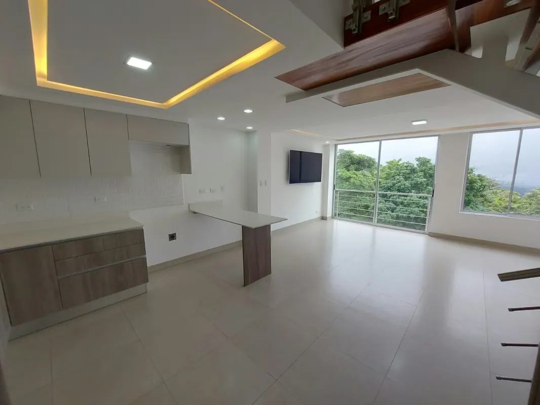 APARTMENT FOR RENT IN ALTO LAS PALOMAS*