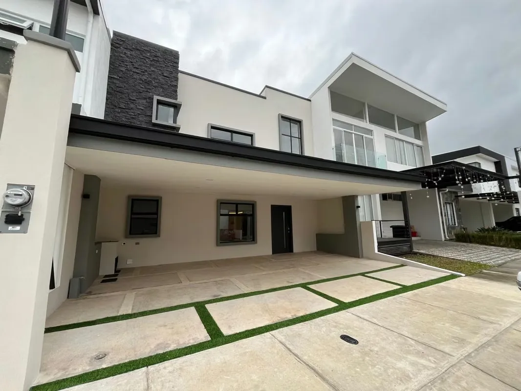 House for sale in Tres Rios 18251