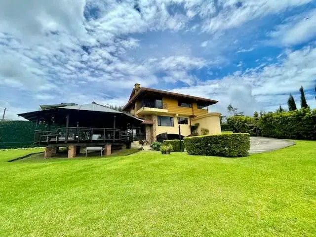 For sale Colonial-Contemporary House with Retractable Star Roof-Panoramic Views–San Rafael, Heredia