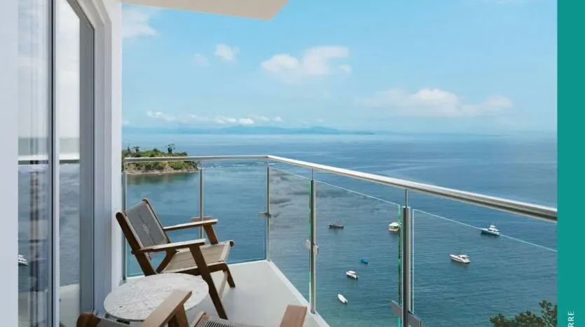 Apartment for Sale – Live Steps from the Ocean with an Impressive View