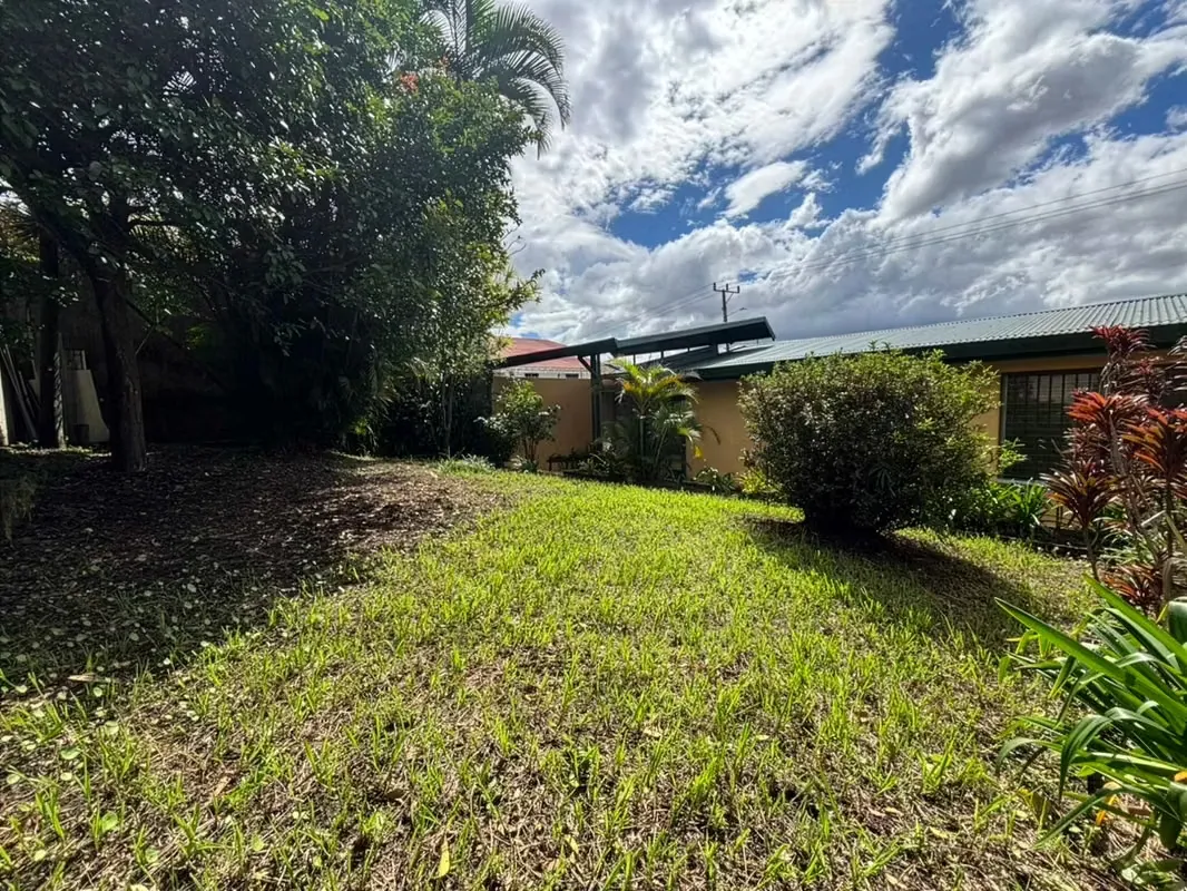 VENTA DE CASA ESQUINERA – USO DE SUELO MIXTO