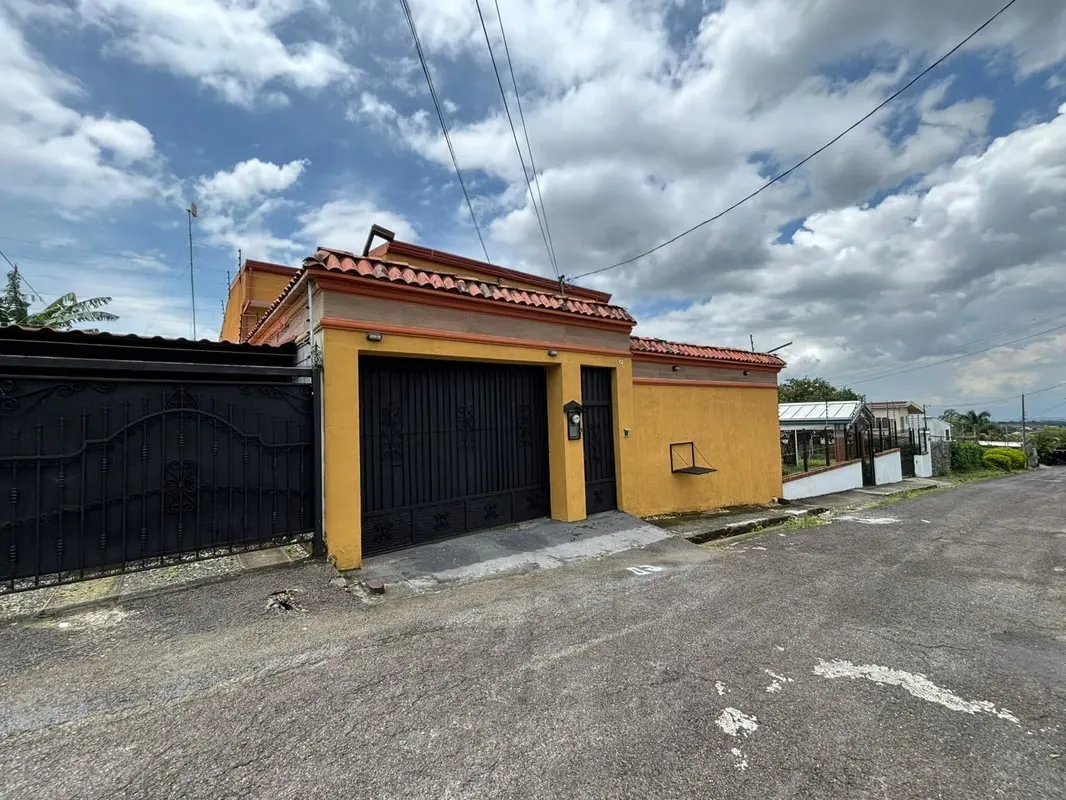 Venta Casa con Piscina - San Pablo de Barva de Heredia ID 5837