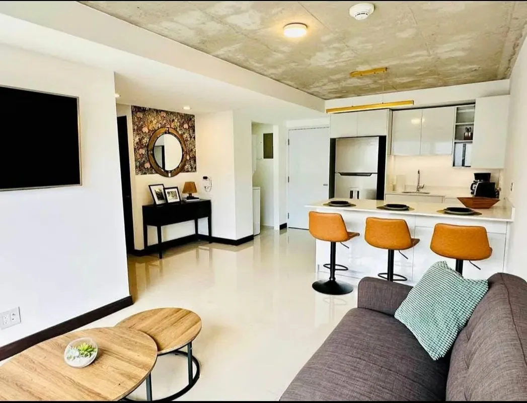 SE ALQUILA HERMOSO APARTAMENTO AMUEBLADO – CONDOMINIO KHAYA