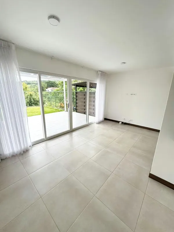 HOUSE FOR RENT IN CAOBA, CIUDAD COLON